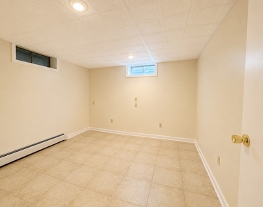 240 Ridgefield Road - Photo Thumbnail 9