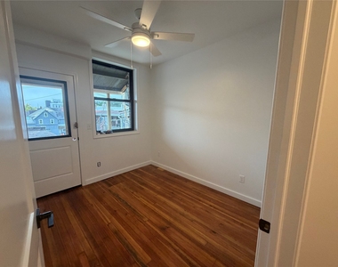 252 Main Street - Photo Thumbnail 7
