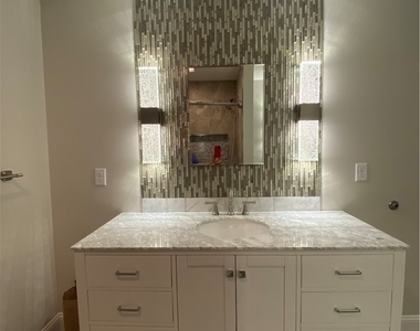447 Summerhaven Drive N - Photo Thumbnail 12