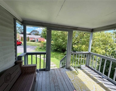 722 Oswego Street - Photo Thumbnail 5