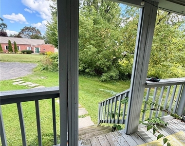 722 Oswego Street - Photo Thumbnail 6