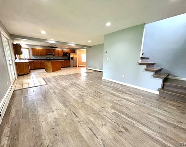 3582 Koenig Point Drive - Photo Thumbnail 10