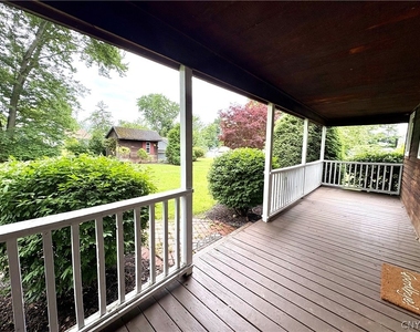 3582 Koenig Point Drive - Photo Thumbnail 4