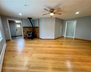 3582 Koenig Point Drive - Photo Thumbnail 14