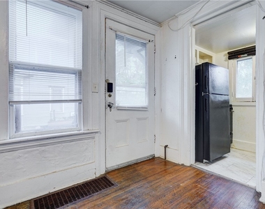 8 Rowley Street - Photo Thumbnail 3