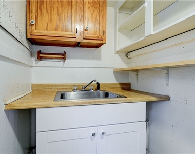 8 Rowley Street - Photo Thumbnail 9