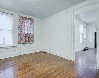 8 Rowley Street - Photo Thumbnail 12