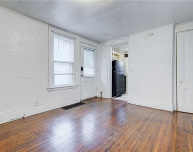 8 Rowley Street - Photo Thumbnail 6