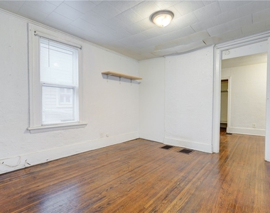 8 Rowley Street - Photo Thumbnail 4