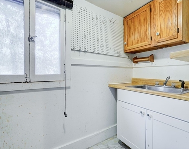 8 Rowley Street - Photo Thumbnail 8