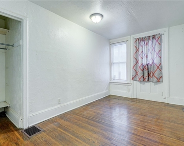 8 Rowley Street - Photo Thumbnail 11