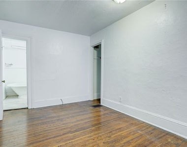 8 Rowley Street - Photo Thumbnail 14