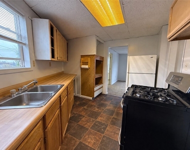 138 Wall Street - Photo Thumbnail 2