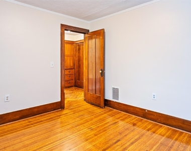 364 Rosewood Terrace - Photo Thumbnail 33
