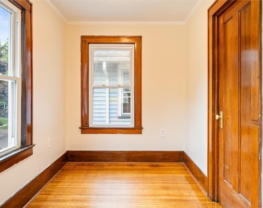 364 Rosewood Terrace - Photo Thumbnail 32