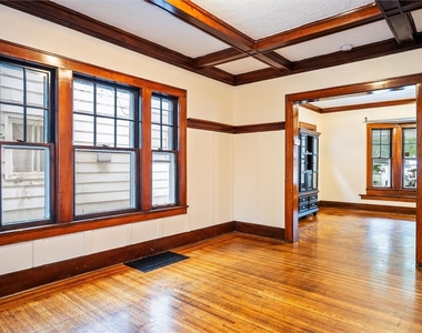 364 Rosewood Terrace - Photo Thumbnail 10