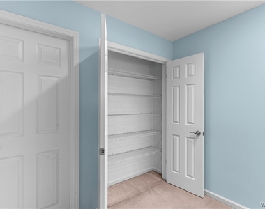 353 Lakefront Boulevard - Photo Thumbnail 15