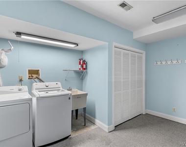 353 Lakefront Boulevard - Photo Thumbnail 20