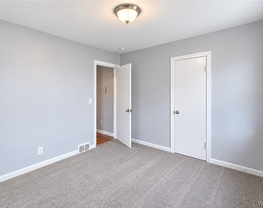 1455 Sheridan Drive - Photo Thumbnail 7