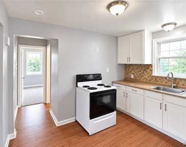 1455 Sheridan Drive - Photo Thumbnail 5