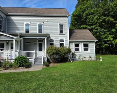 13068 Main St- Rear Unit - Photo Thumbnail 2