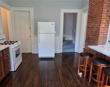 13068 Main St- Rear Unit - Photo Thumbnail 9