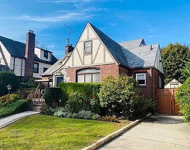 Tudor Road - Photo Thumbnail 13
