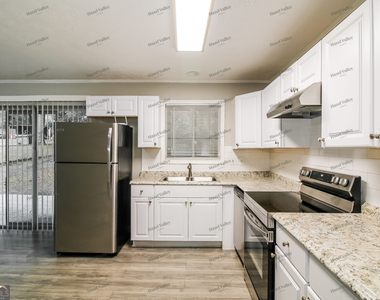1077 Ponderosa Park Drive - Photo Thumbnail 5