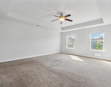 1329 Rosemary Lane - Photo Thumbnail 9
