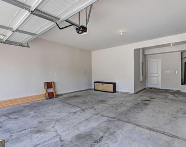 188 Blue Iris Court - Photo Thumbnail 30