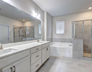 188 Blue Iris Court - Photo Thumbnail 12