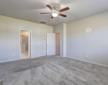 188 Blue Iris Court - Photo Thumbnail 10