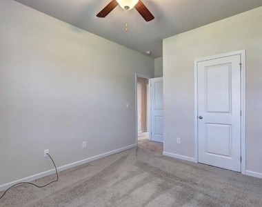 188 Blue Iris Court - Photo Thumbnail 16