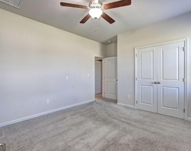 188 Blue Iris Court - Photo Thumbnail 14