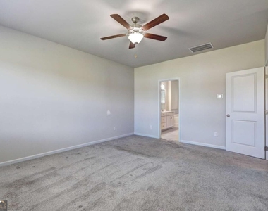 188 Blue Iris Court - Photo Thumbnail 9