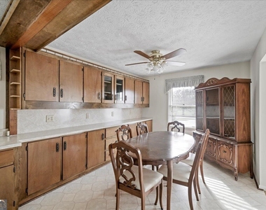 2005 Wilkie Road - Photo Thumbnail 5