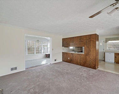 2005 Wilkie Road - Photo Thumbnail 4