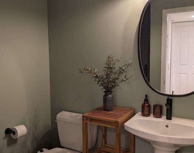 2657 Lenox Road Ne - Photo Thumbnail 8