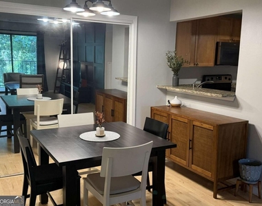 2657 Lenox Road Ne - Photo Thumbnail 3