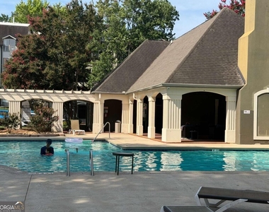 2657 Lenox Road Ne - Photo Thumbnail 9