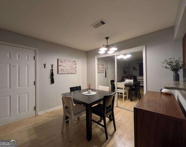 2657 Lenox Road Ne - Photo Thumbnail 2
