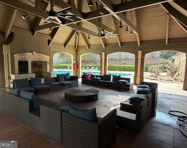 2657 Lenox Road Ne - Photo Thumbnail 11