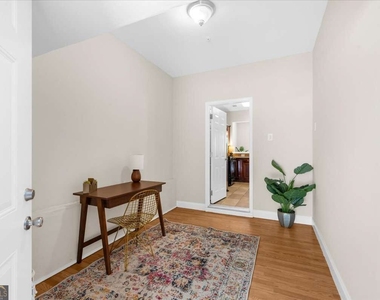 1462 Bellsmith Drive - Photo Thumbnail 13