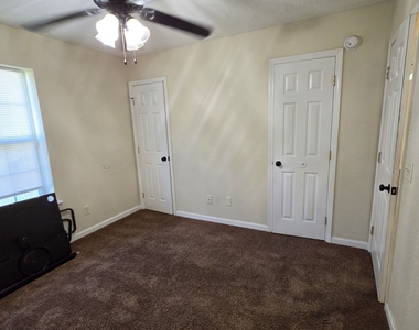 403 S Ashley Street - Photo Thumbnail 25