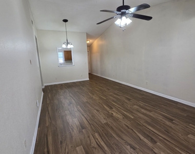 403 S Ashley Street - Photo Thumbnail 14