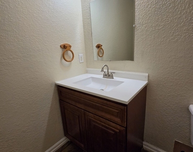 403 S Ashley Street - Photo Thumbnail 30