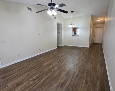 403 S Ashley Street - Photo Thumbnail 13