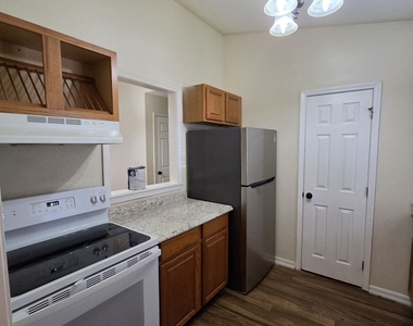 403 S Ashley Street - Photo Thumbnail 11