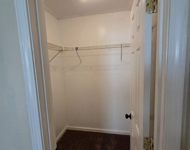 403 S Ashley Street - Photo Thumbnail 22