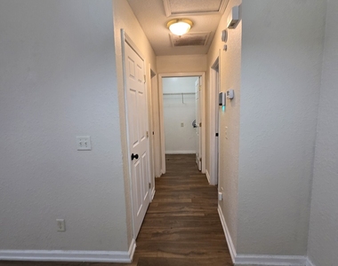 403 S Ashley Street - Photo Thumbnail 23